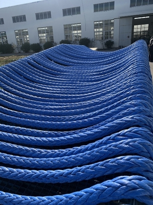 Wysokiej wytrzymałości 12-strunny spleczony UHMWPE sztuczne włókna liniowe liny 48mm średnica dla żeglugi statków morskich mocowanie żeglugi
