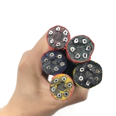 Czerwony plac zabaw Kombinacja liny odpornej na zużycie 16 mm Nylon ze stalowym rdzeniem